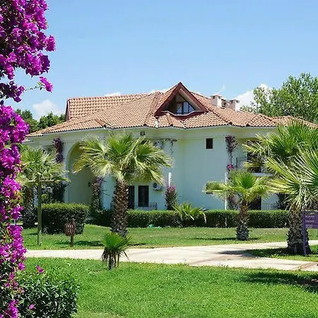 Katranci Park מלון 3*