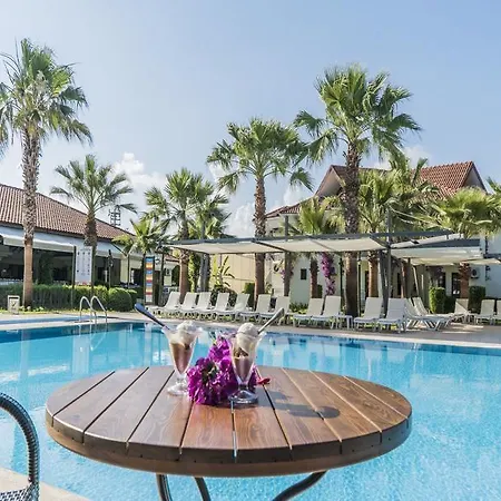 فندق Katranci Park فتحية